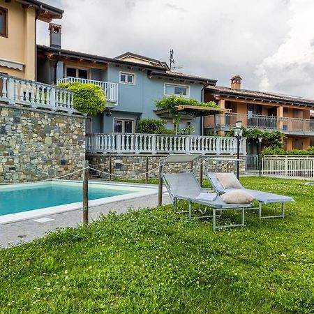 La Dolce Vita - Vista Lago E Piscina Parzanica Buitenkant foto