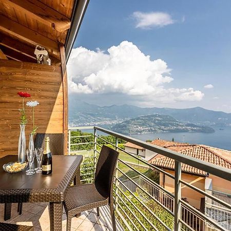 La Dolce Vita - Vista Lago E Piscina Parzanica Buitenkant foto