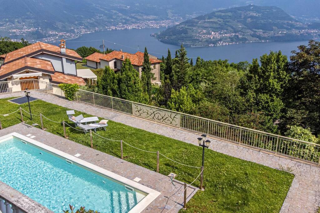 La Dolce Vita - Vista Lago E Piscina Parzanica Buitenkant foto