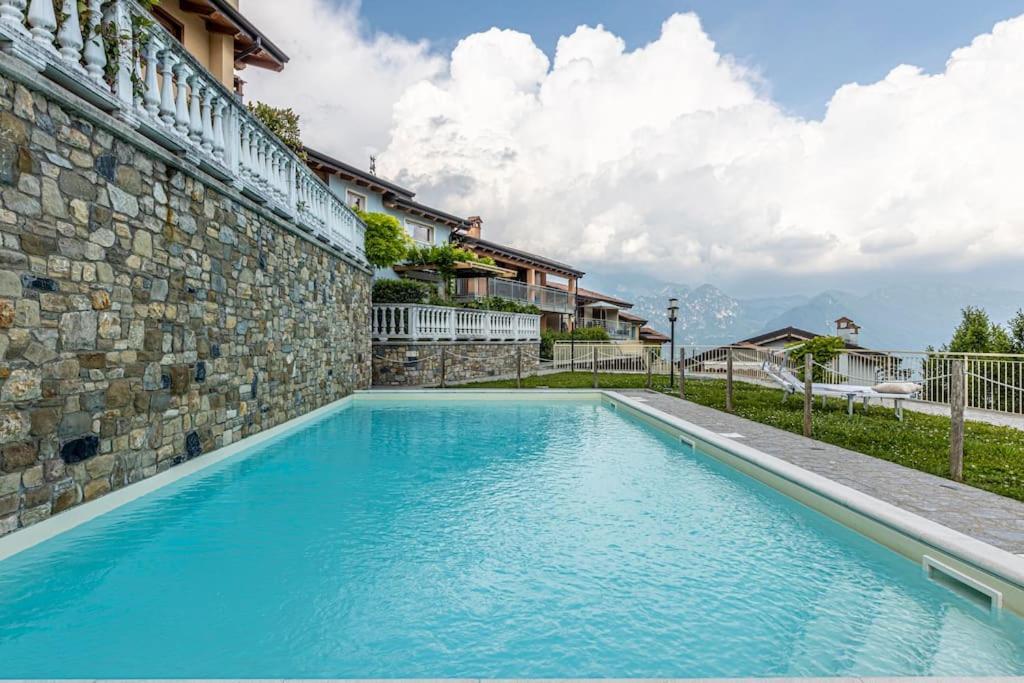 La Dolce Vita - Vista Lago E Piscina Parzanica Buitenkant foto